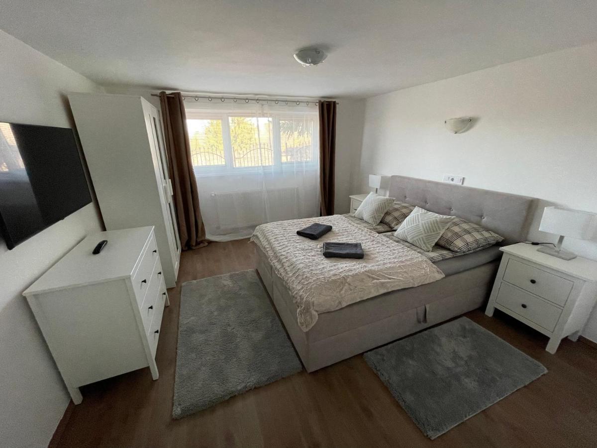 Malibu Apartman 米什科尔茨 外观 照片